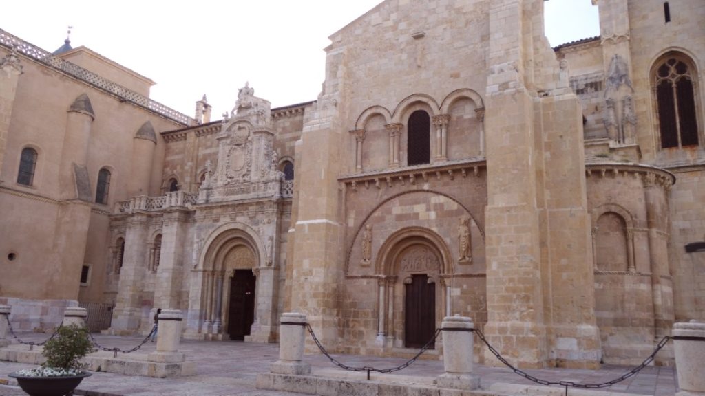 романский стиль испания