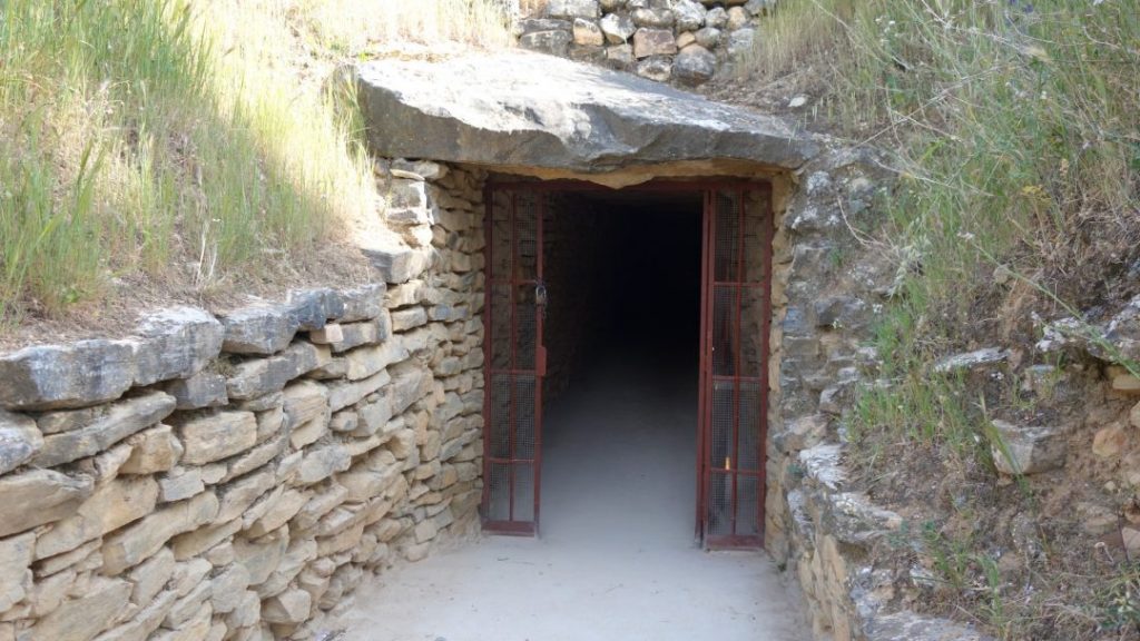 Дольмен Эль-Ромераль в Антекере, Испания