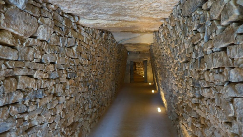 Дольмен Эль-Ромераль в Антекере, Испания