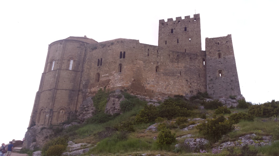 замок Лоарре